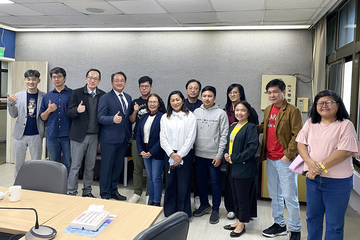 海大國際處師長與瑪布亞大學師長交流合影