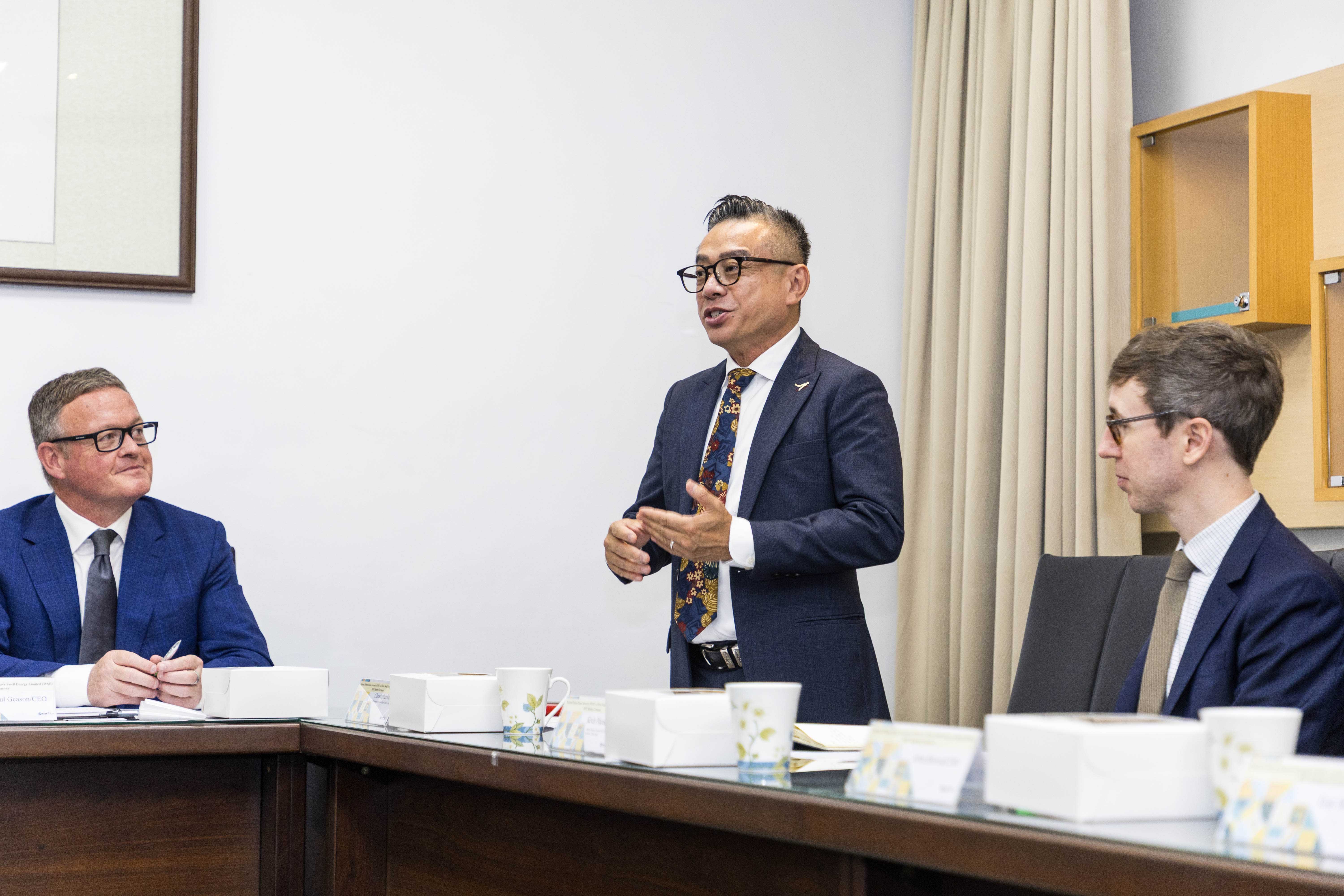 澳洲辦事處代表Robert Ferguson及副代表Christopher Lim親自見證並參與討論