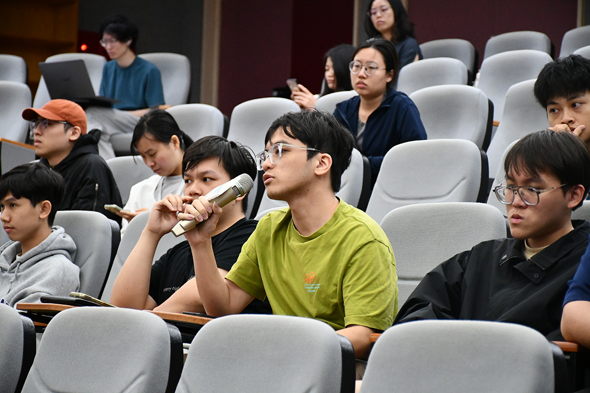 僑生同學針對工作許可申請提問
