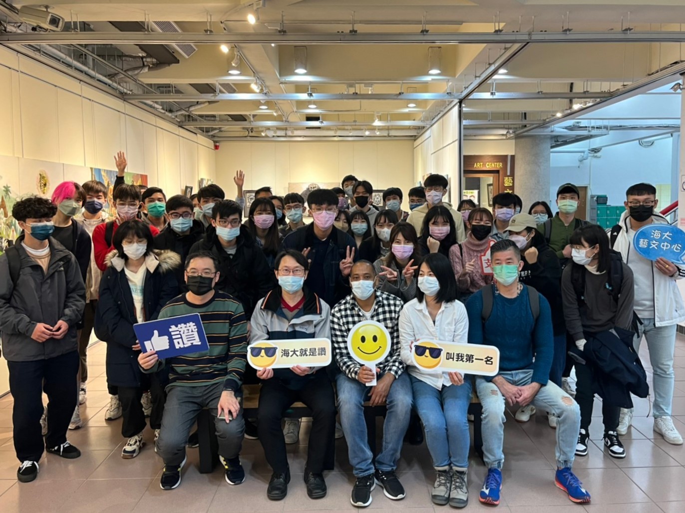 古巴藝術家為愛來臺定居基隆 海大藝文空間《狂想》開展