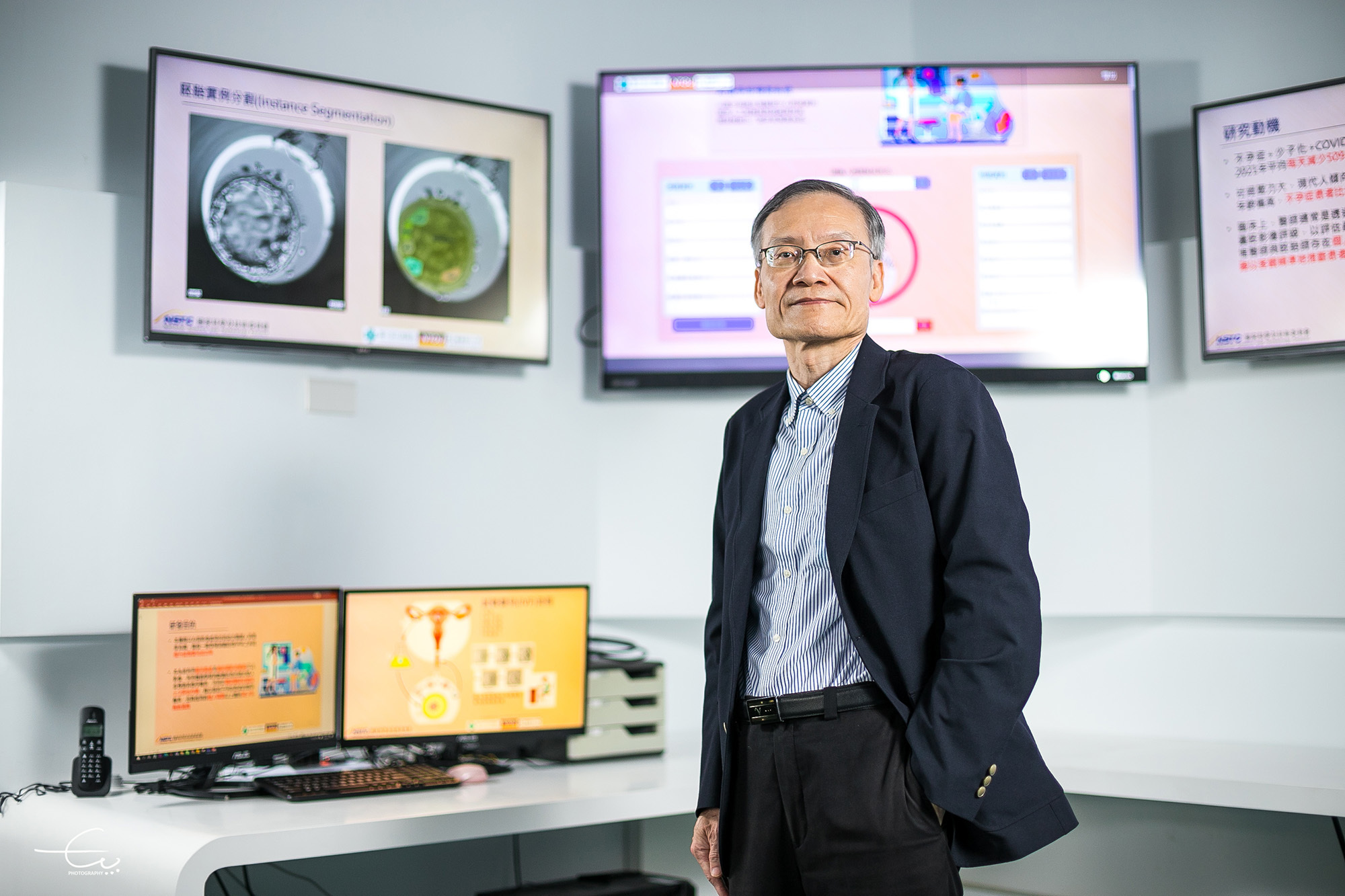 Director of NTOU AI Research Center Jung-Hua Wang deveploped AI recognition system and user Interface thereof for assisted prediction of pregnancy rate after blastocyst transfer, winning "2022 International Smart Healthcare Summit" Excellence Award.