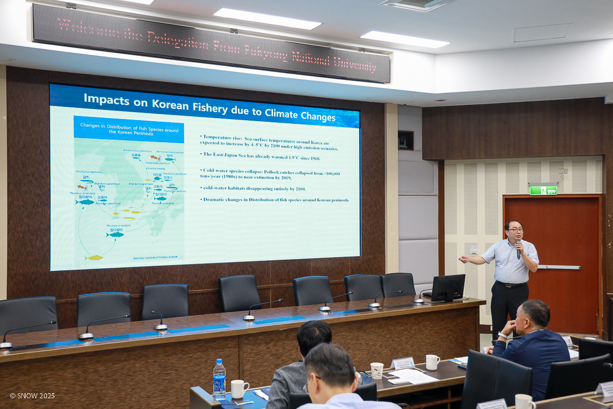 釜慶大學金賢宇教授分享他們近期的研究成果