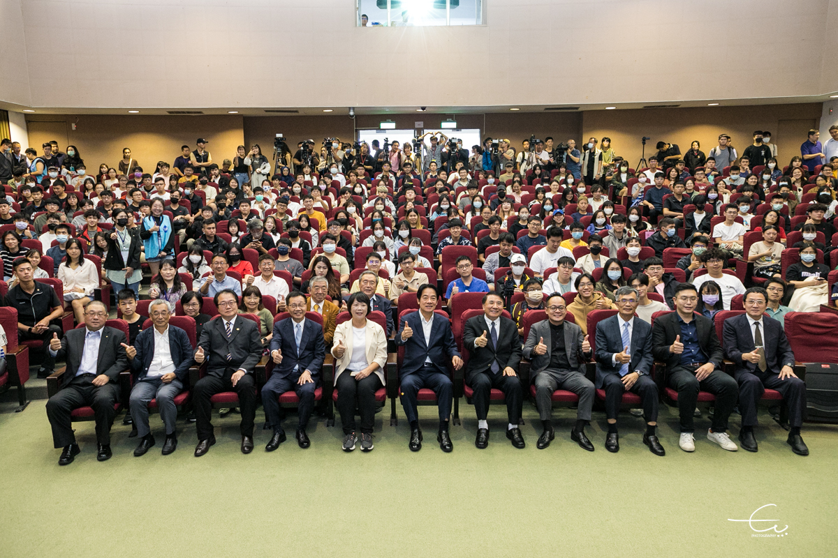 賴清德副總統10月26日來到海洋大學演講