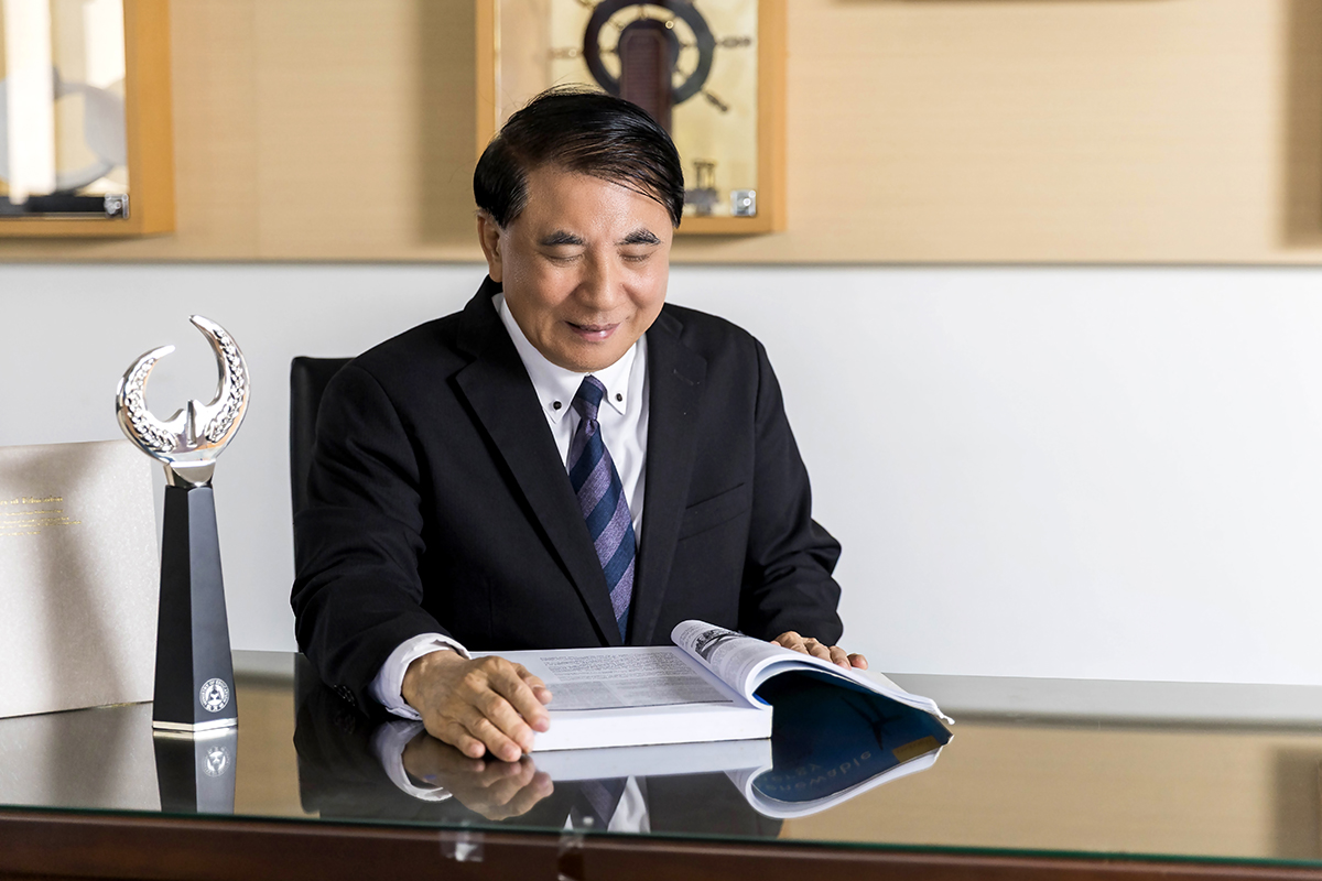 許泰文校長始終認為人才傳承是學術研究的核心。