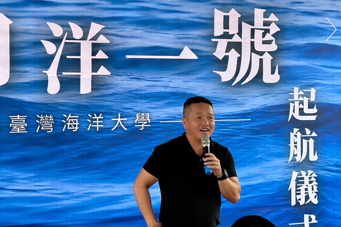 曹校章教授分享團隊在設計過程中特別著重於結構安全、上下船動線與穩定性