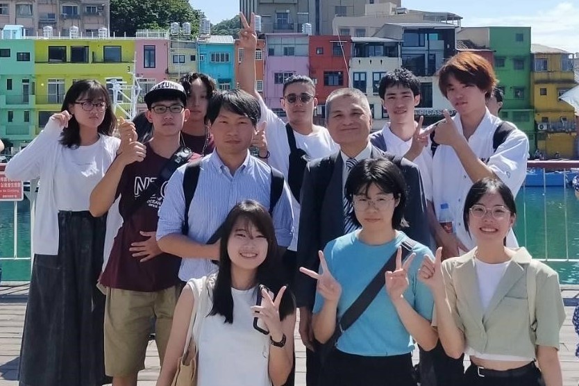星城大學與海洋大學師生於正濱漁港進行場域體驗活動