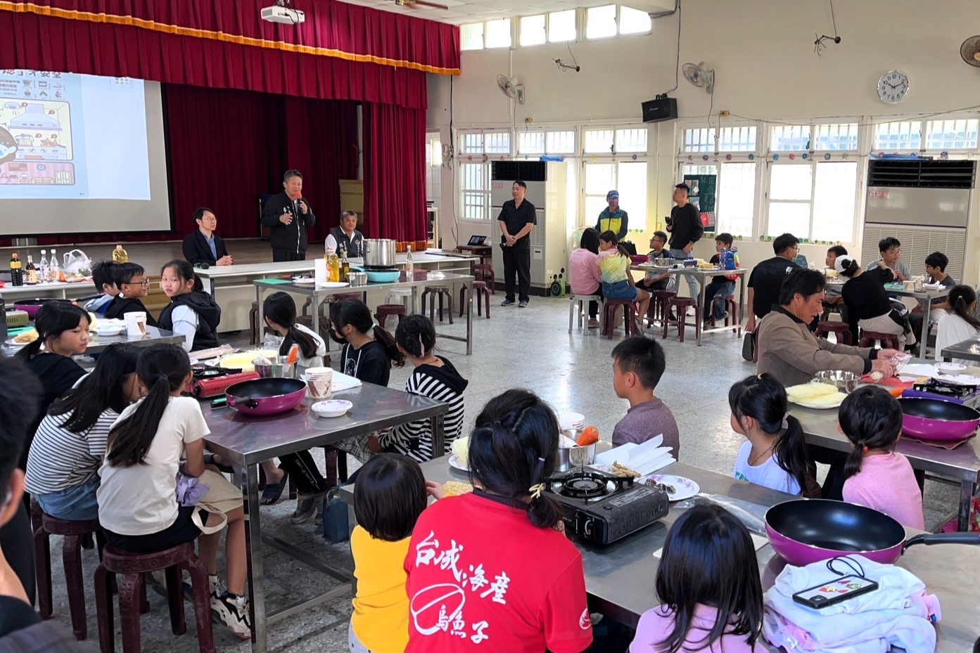 雲林縣口湖鄉李龍飛鄉長及臺子村林榮輝村長也一同參與