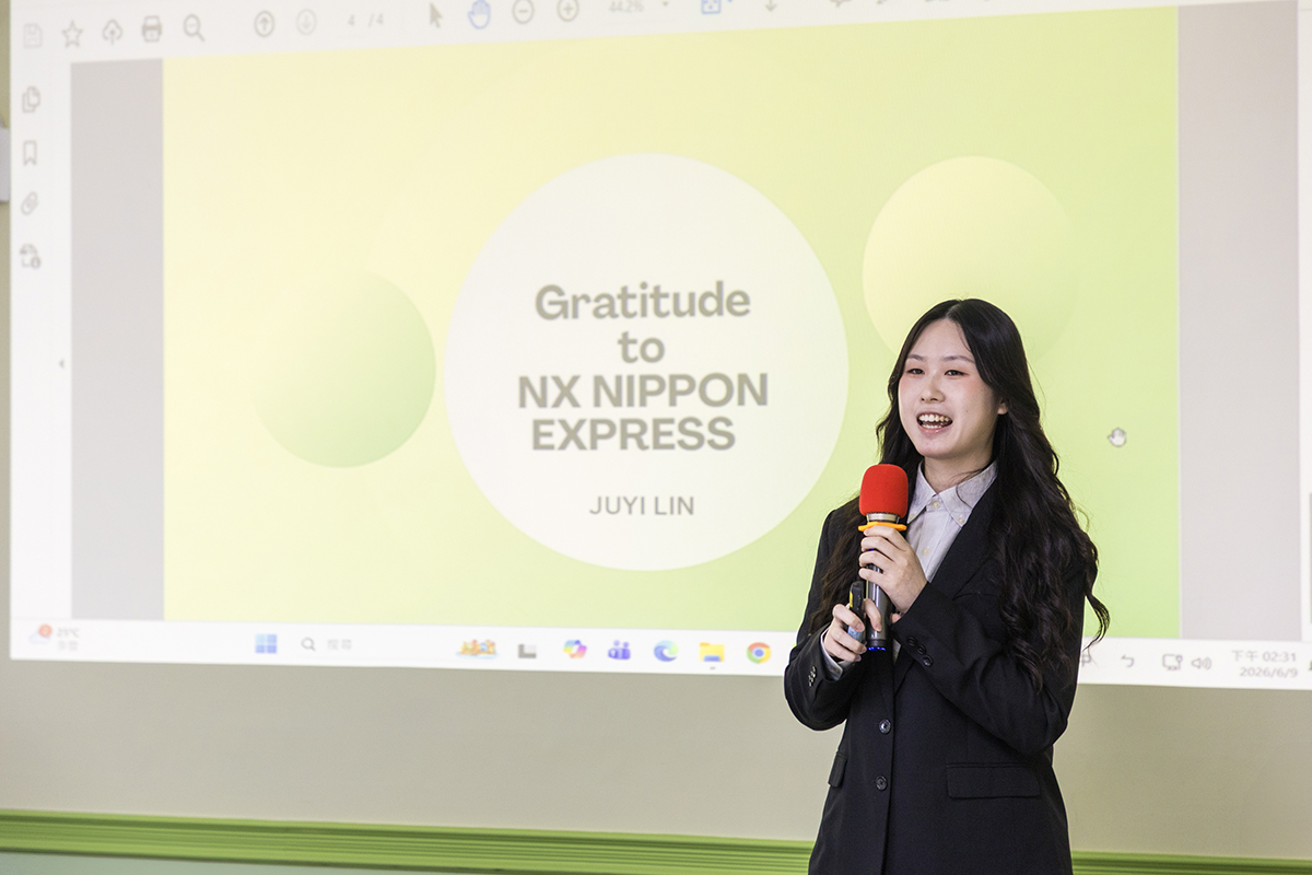 林如翊以流利英文介紹自己並闡述未來的職涯規劃。
