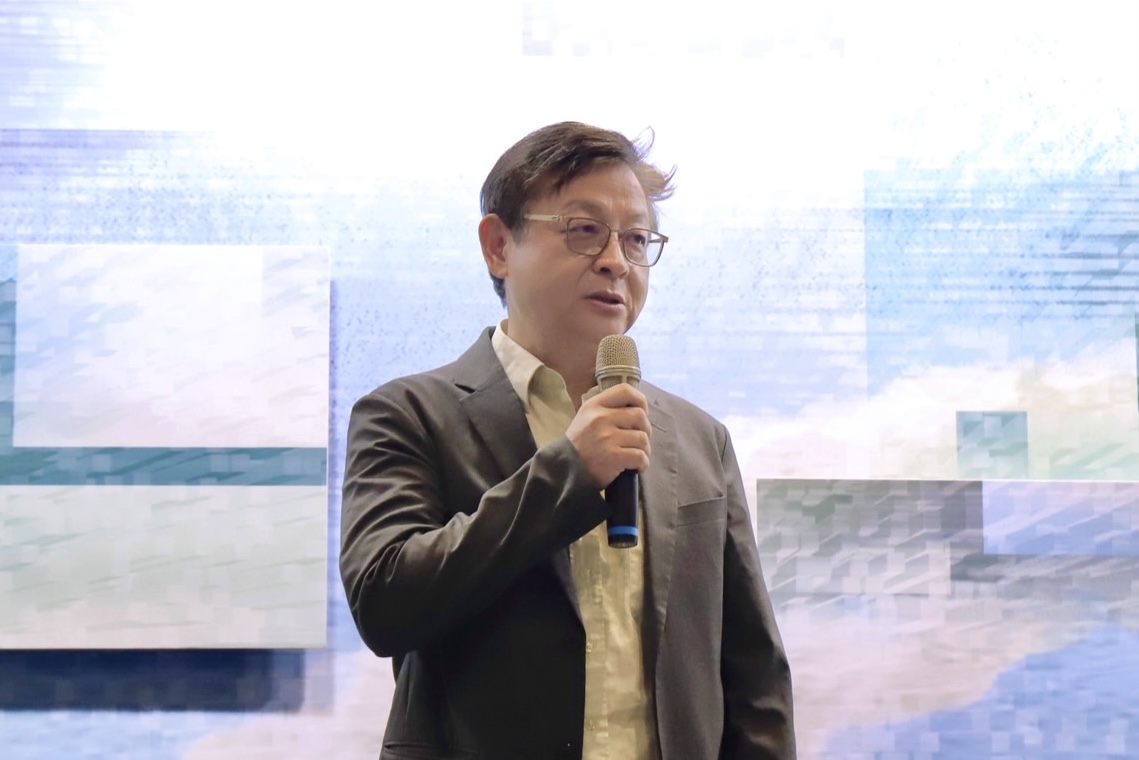 林泰源教務長期許學生未來持續在設計領域發揮影響力。