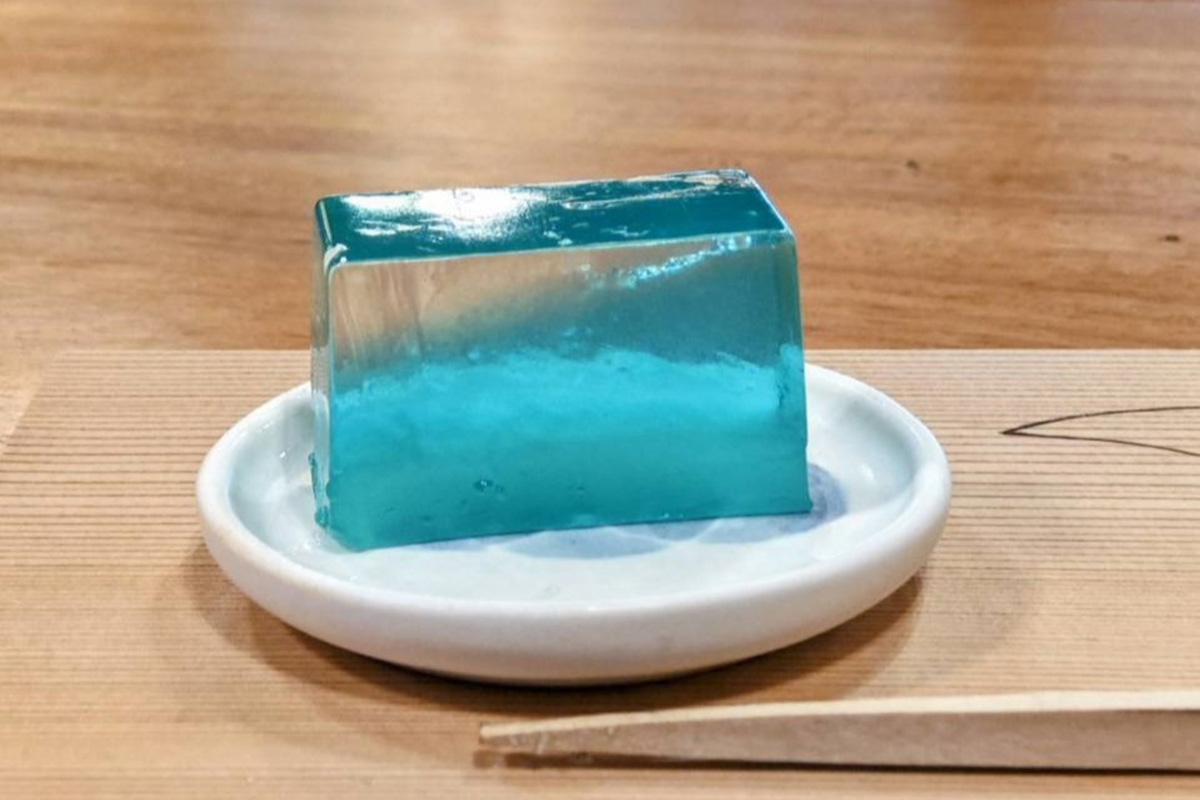為本次活動特別設計的和菓子-瑠璃海(るりうみ)