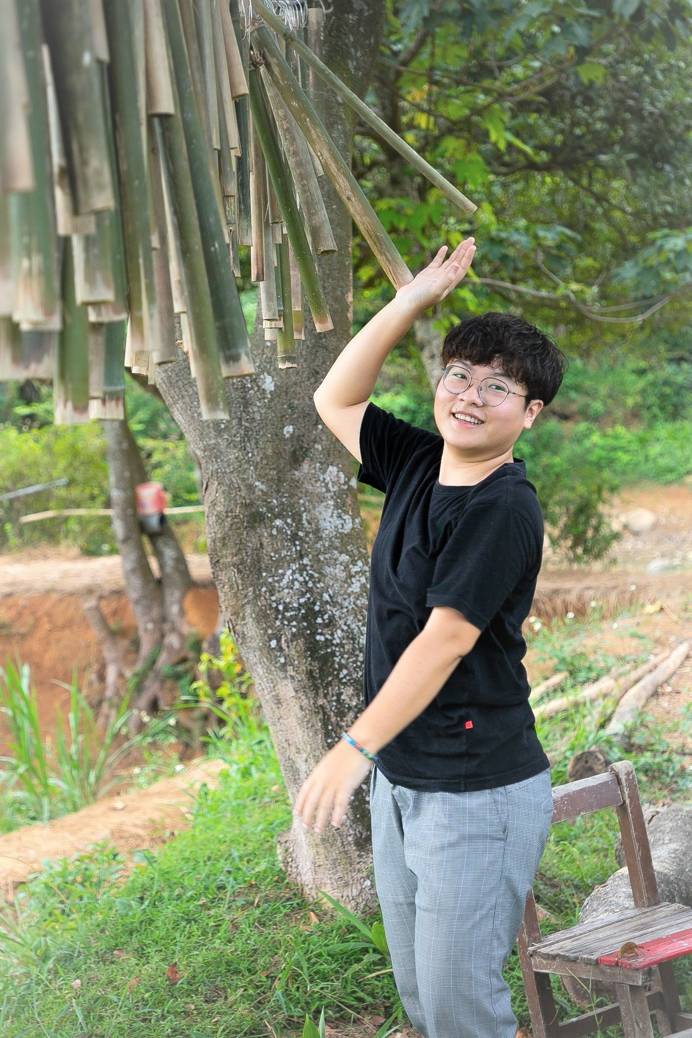網紅印度尤一起與海大師生接觸泥土，建立與故鄉的連結