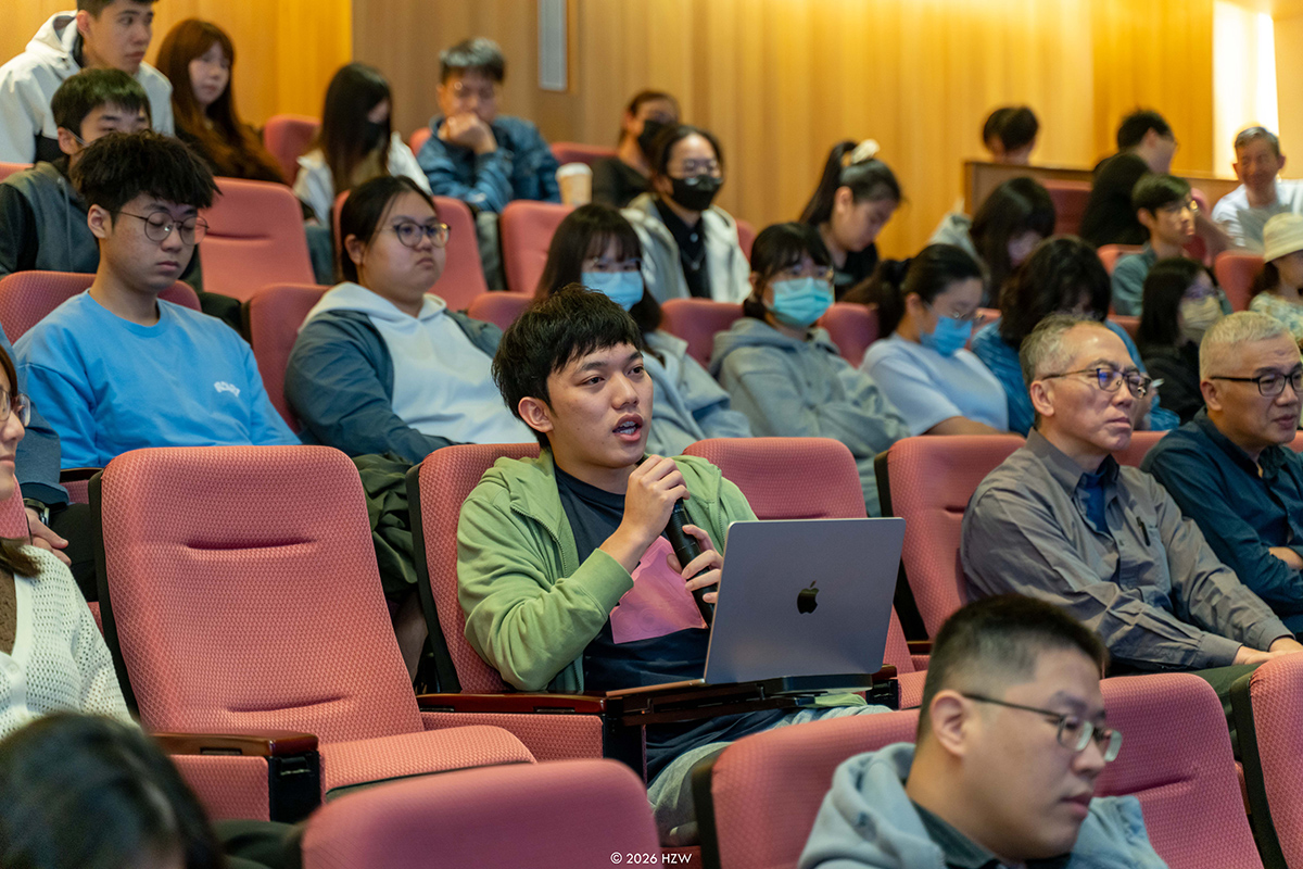 海大師生就生技產業人才需求、跨域學習、研究轉譯及大學教育價值等議題熱烈提問。