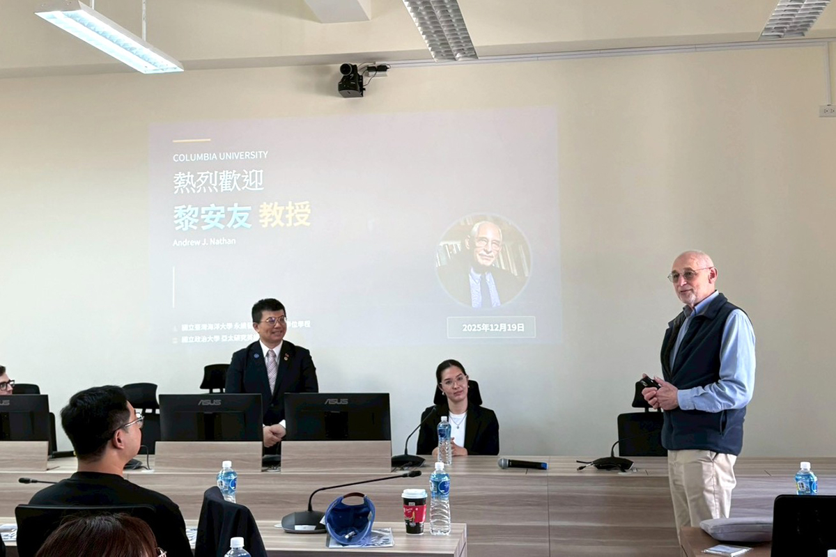 黎安友教授評論及鼓勵兩校青年學子繼續深造