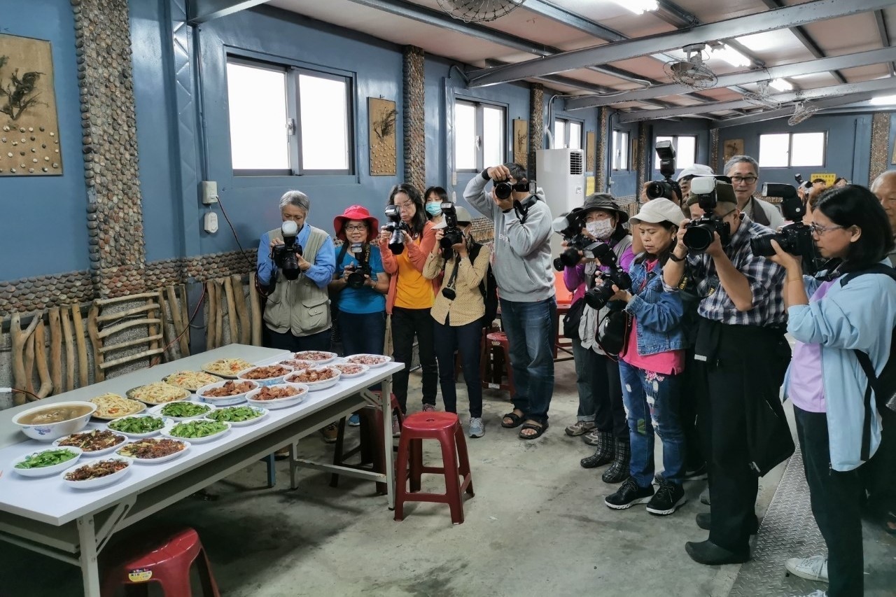 海大與內湖社大攝影班合作推廣在地特色食材