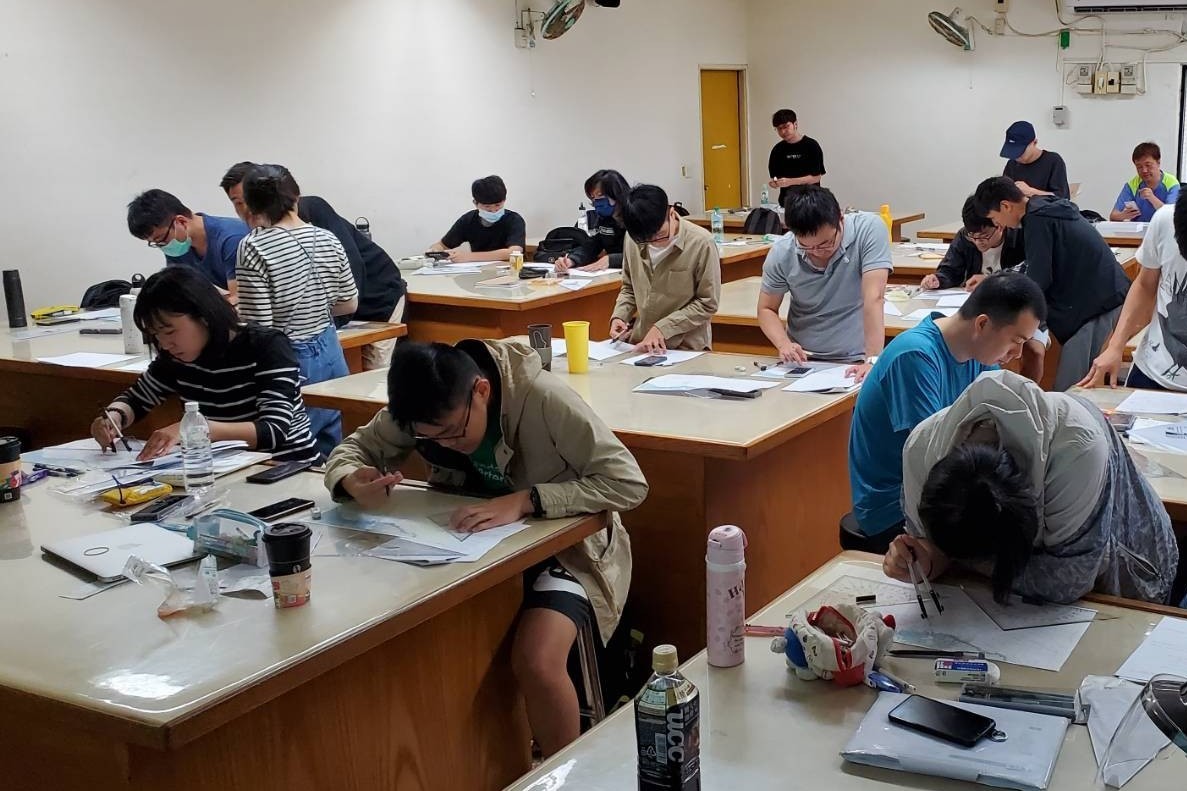 商船學系學士後多元專長培力課程-海圖定位