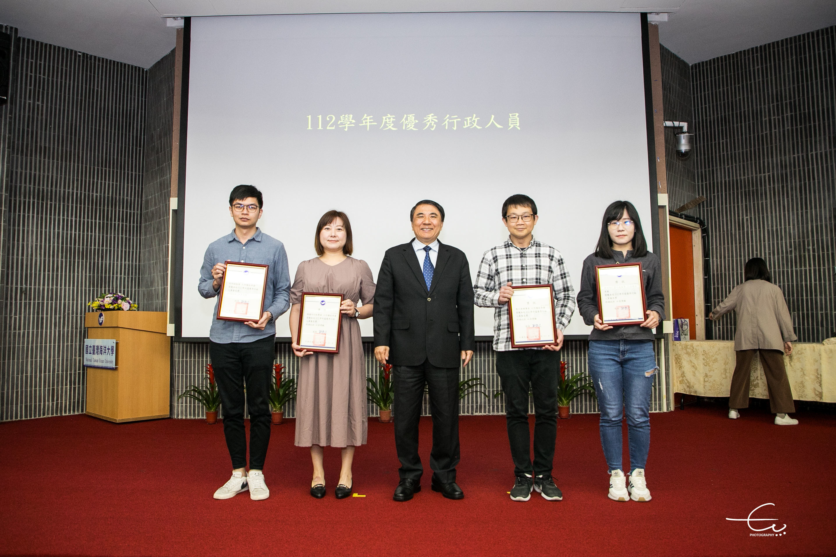 112年度優秀行政人員6
