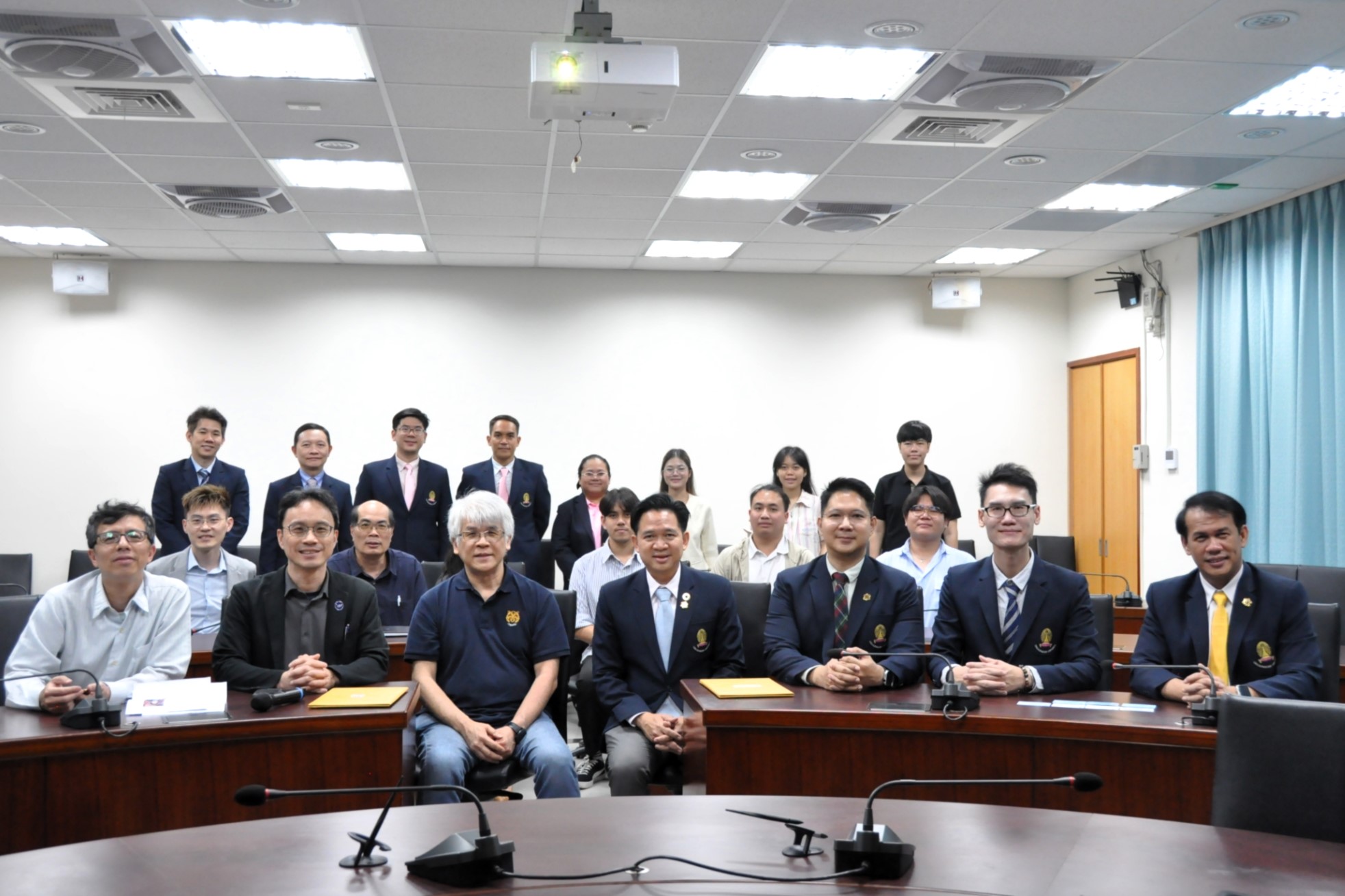 朱拉隆功大學（Chulalongkorn University）理學院院級代表團來訪海大