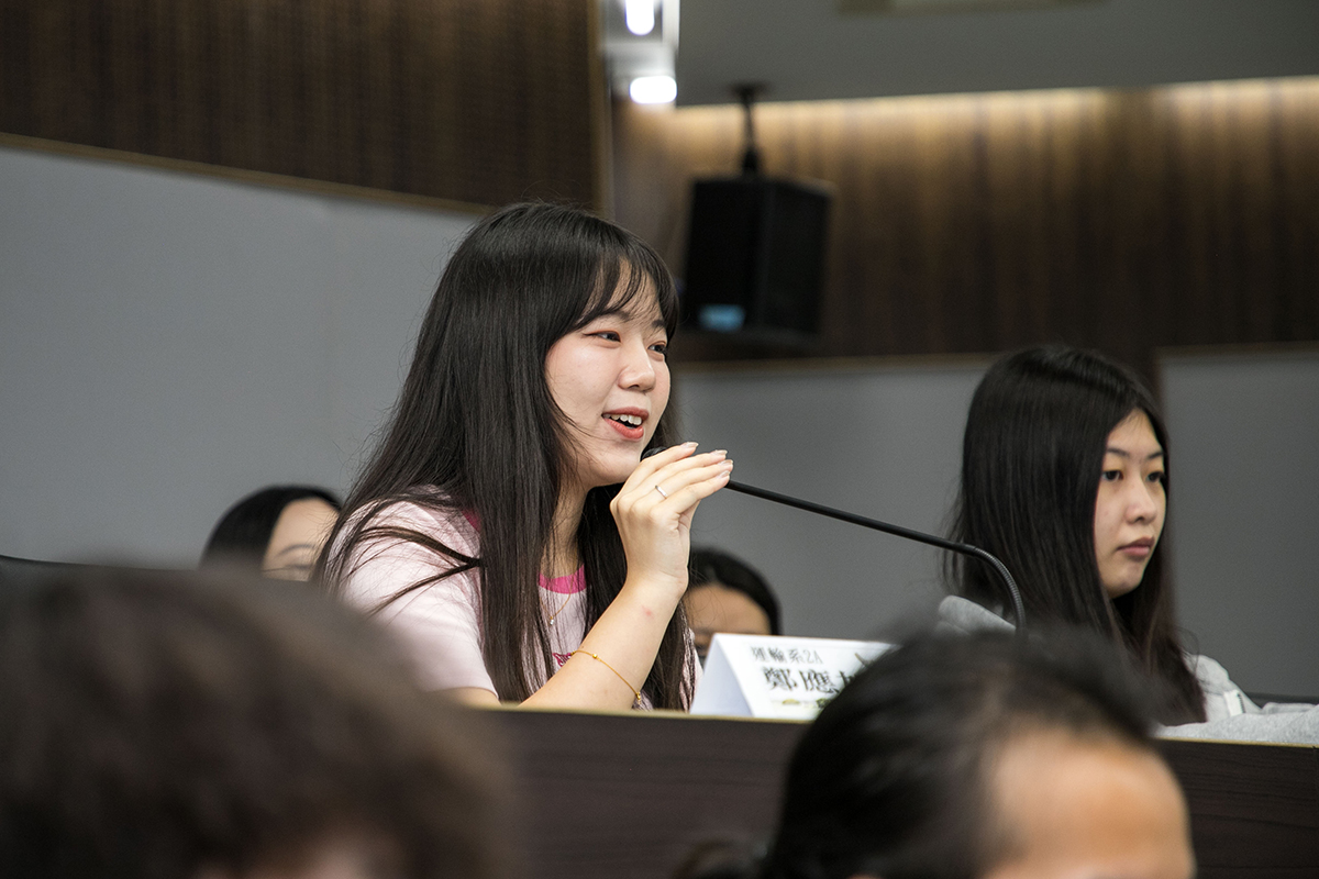 現場同學踴躍發表與提問