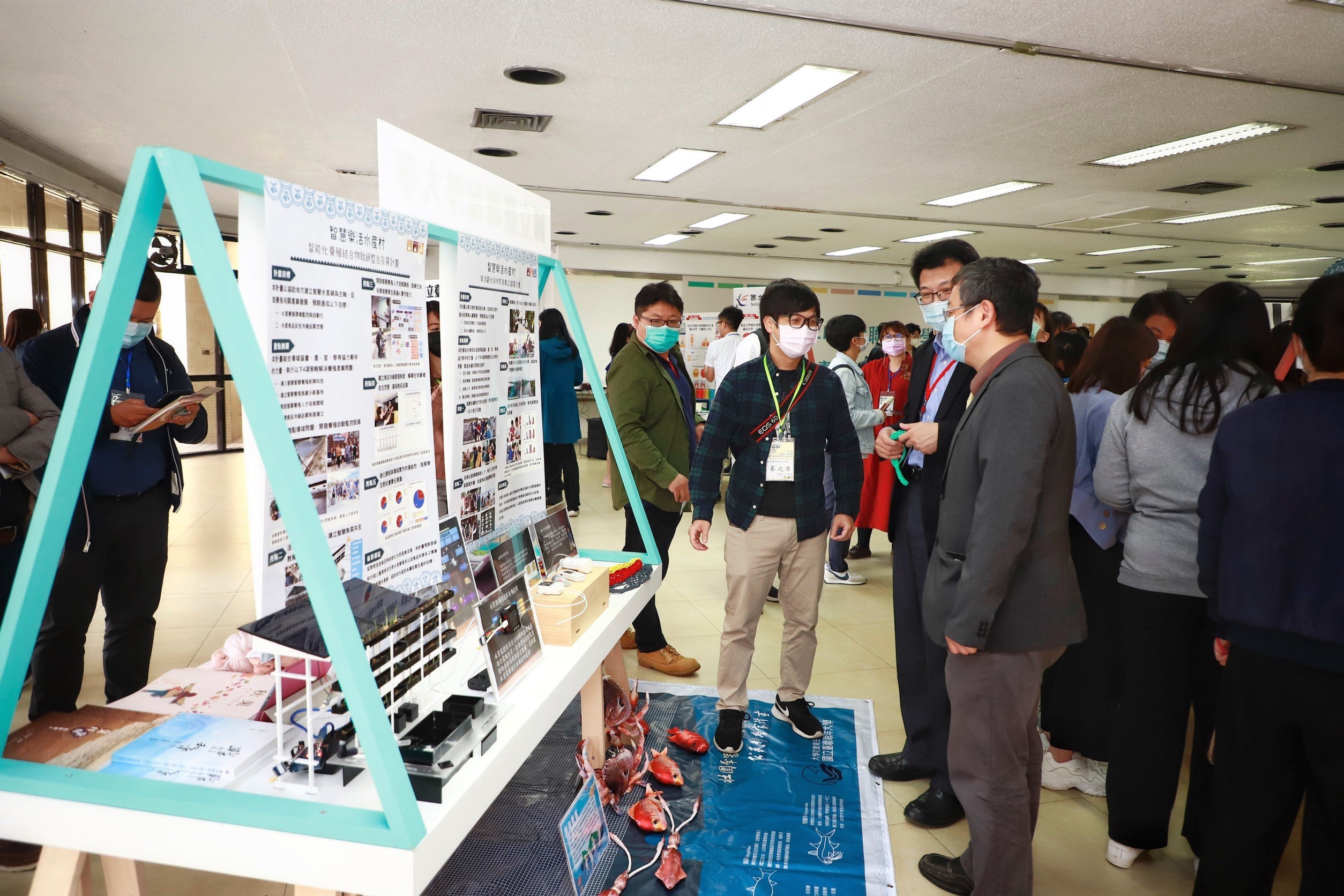 展示廳辦理臺北聯合大學系統：臺北大學、臺北科技大學、臺北醫學大學及臺灣海洋大學的USR團隊實體成果展示