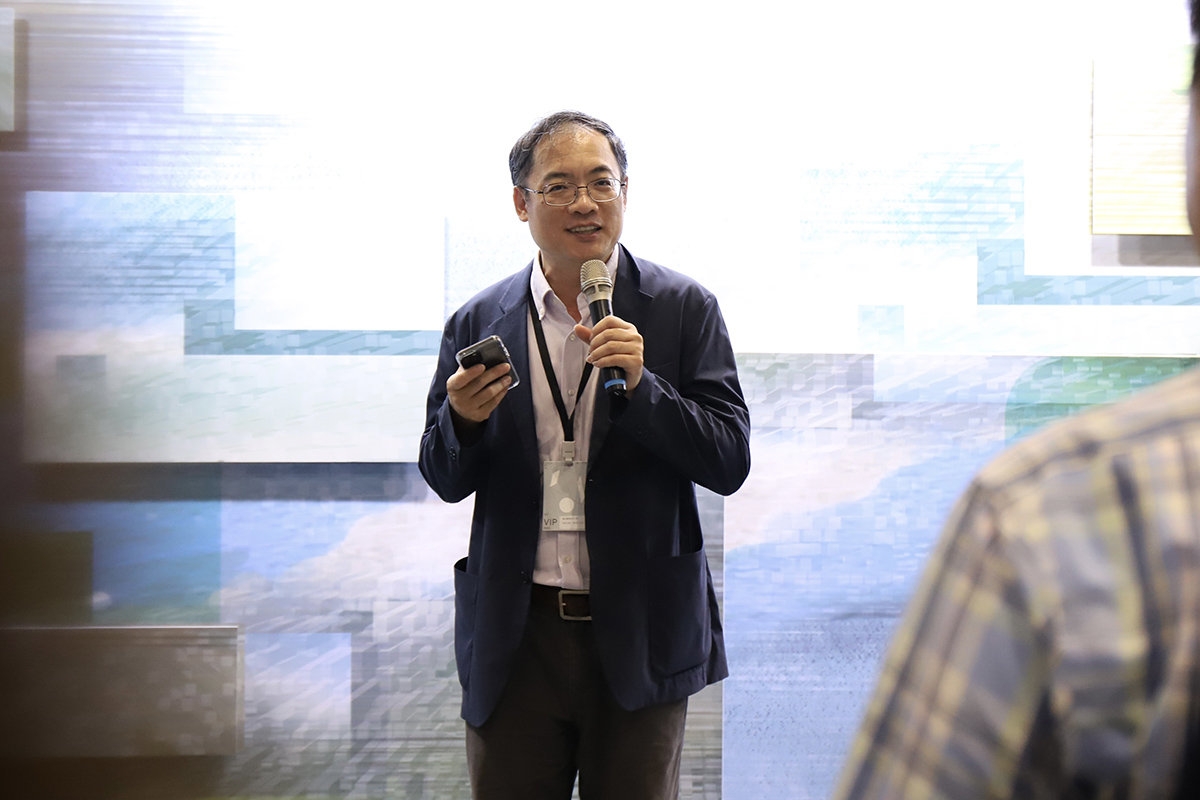 謝忠恆主任勉勵全系師生未來持續以人為核心進行創作,讓設計更具溫度與深度。