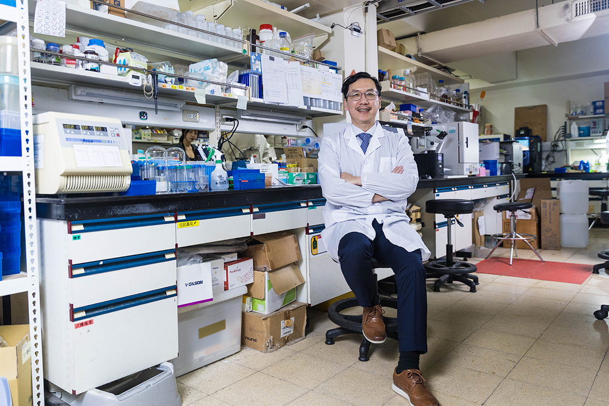 海大林翰佳特聘教授榮獲國科會傑出研究獎。