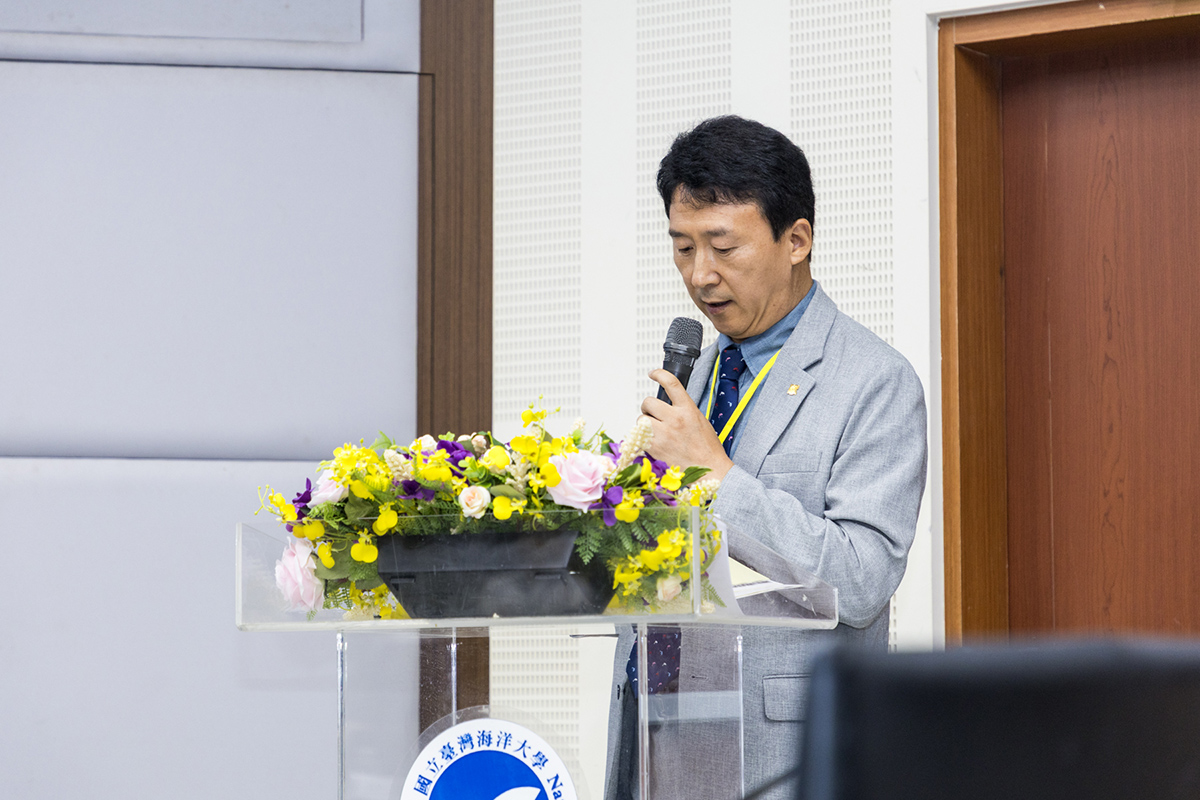 韓國全南大學李基洙院長分享有關海上作業管理制度的研究。