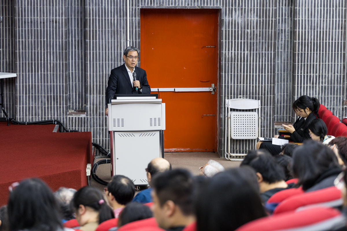 李鐘培董事長勉勵學子提升人類獨有的核心價值和AI分工合作，可就以在AI時代享受更美好的未來。