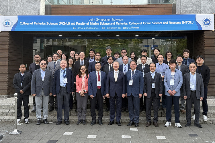 海大海資院赴韓國釜慶大學進行姊妹校學術交流合作。