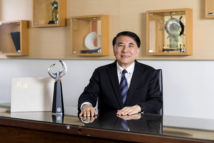 海大許泰文校長榮獲教育部學術獎
